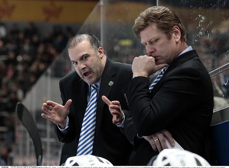 Maurizio Mansi (l.) unterstützt das DEB-Team beim Deutschland-Cup.