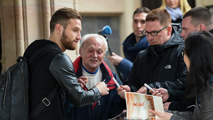 Shkodran Mustafi Shkodran Mustafi