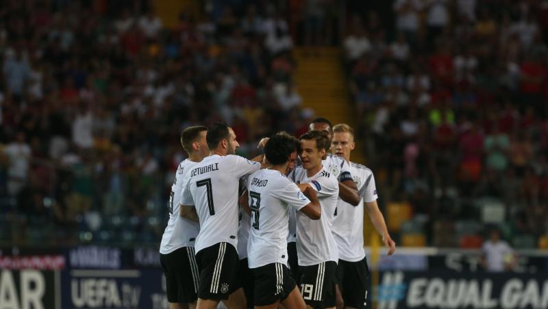 Die U21-EM in Italien und San Marino ist für die Spieler eine Möglichkeit sich für neue Vereine zu empfehlen. Die U21-EM in Italien und San Marino ist für die Spieler eine Möglichkeit sich für neue Vereine zu empfehlen.