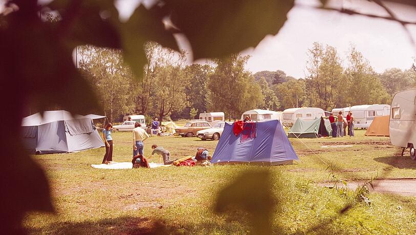 Da war er noch zeitgemäß: Blick auf den Thalkirchner Campingplatz um 1980.