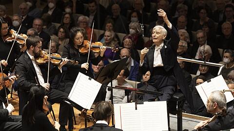 Herbert Blomstedt und das Symphonieorchester des Bayerischen Rundfunks im Herkulessaal bei Bruckners Vierter.