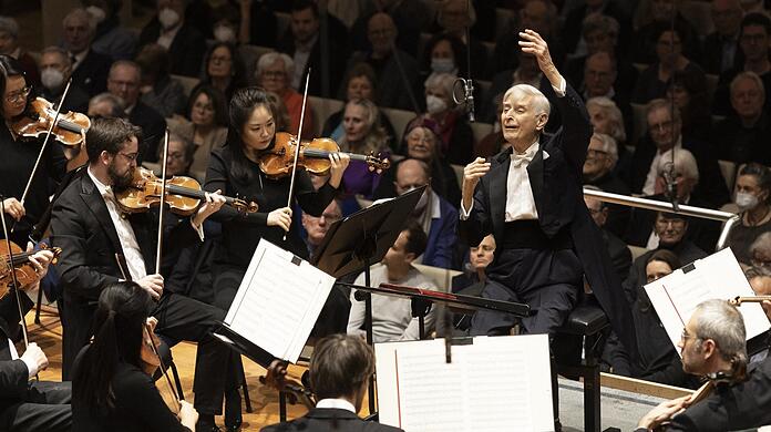 Herbert Blomstedt und das Symphonieorchester des Bayerischen Rundfunks im Herkulessaal bei Bruckners Vierter.