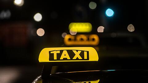Im Taxi-Gewerbe herrscht ein harter Wettbewerb, angefeuert auch durch die vielen Mietwagen-Vermittlungen, die oft g&uuml;nstigere Fahrten anbieten k&ouml;nnen. (Symbolbild)