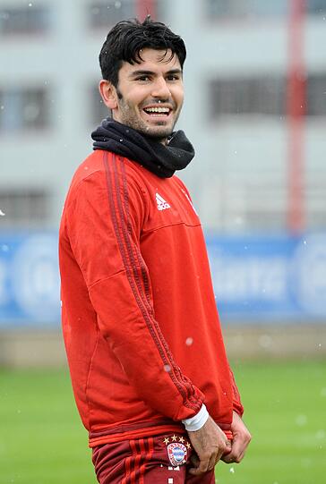 Serdar Tasci war am Mittwoch das erste Mal im Mannschaftstraining des FC Bayern.