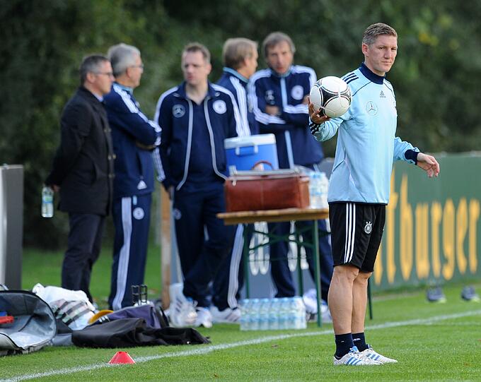 Elf Freunde müsst ihr sein. Die Nationalelf nimmt die Vorbereitung auf das WM-Qualifikationsspiel der deutschen Nationalmannschaft am Freitag in Dublin gegen Irland auf. Die Fotos
