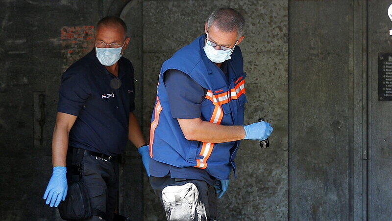 Endlich können Forensiker mit der Identifizierung der Opfer des Flugzeugabsturzes von MH17 beginnen. Endlich können Forensiker mit der Identifizierung der Opfer des Flugzeugabsturzes von MH17 beginnen.