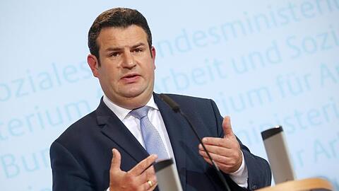 Bundesarbeitsminister Heil hat ein milliardenschweres Programm für die von der großen Koalition vereinbarte Grundrente vorgelegt.