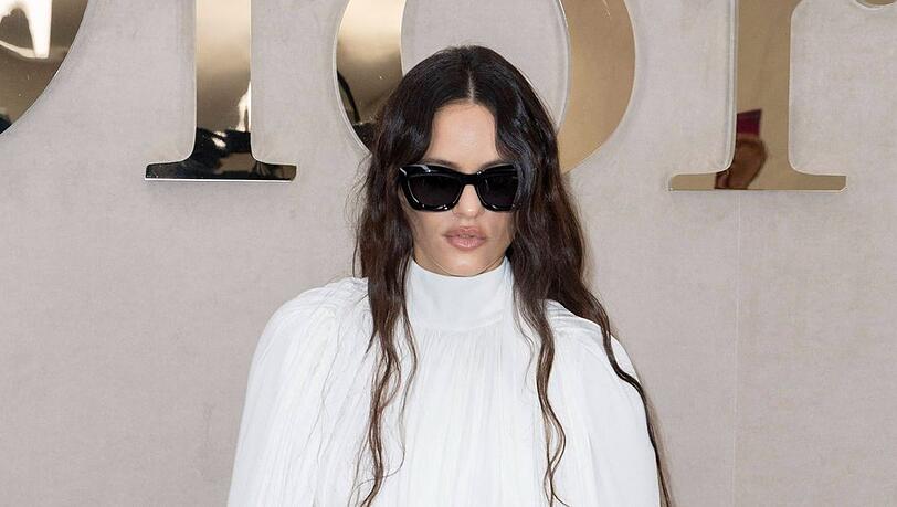 Rosalía sorgt schon jetzt mit ihrem neuen Album "Lux" für Aufsehen. Die Platte wird am 7. November veröffentlicht. Rosalía sorgt schon jetzt mit ihrem neuen Album "Lux" für Aufsehen. Die Platte wird am 7. November veröffentlicht.