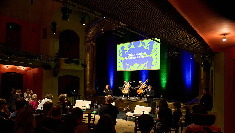 Die Spielzeit-Pressekonferenz 2025/26 der Kammerspiele. Die Spielzeit-Pressekonferenz 2025/26 der Kammerspiele.