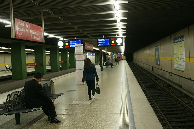 Der Mann fiel auf der Strecke zwischen Innsbrucker Ring und...