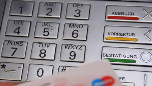Vorsicht: am EC-Automaten lauern immer häufiger Fallen! Vorsicht: am EC-Automaten lauern immer häufiger Fallen!