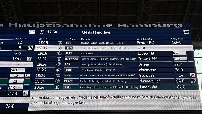 Eine Bombenentschärfung in Hamburg sorgt für Zugausfälle. Eine Bombenentschärfung in Hamburg sorgt für Zugausfälle.