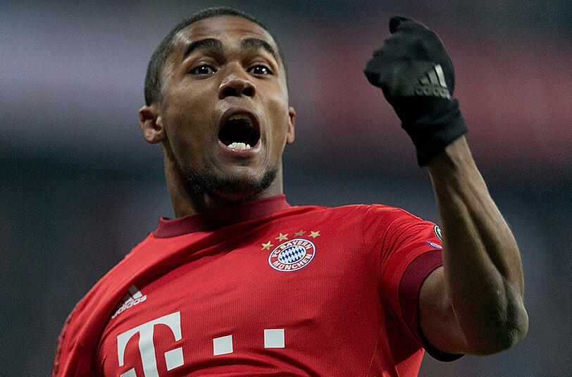 Douglas Costa: Eine Halbserie genügte dem Neuzugang, um beim FC Bayern anzukommen. Und wie. In einer &bdquo;Kicker&ldquo;-Umfrage wählten ihn die Bundesliga-Stars zum besten Spieler der Vorrunde.