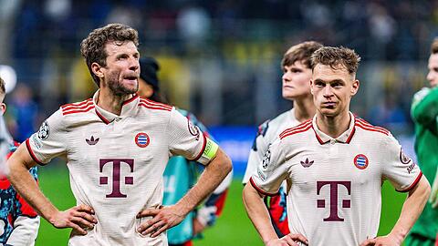 Die Enttäuschung über das bittere Ausscheiden war Thomas Müller und Joshua Kimmich ins Gesicht geschrieben.