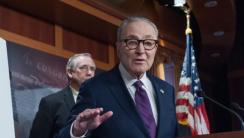 Der Minderheitsf&uuml;hrer der Demokraten im Senat, Chuck Schumer, erhebt schwere Vorw&uuml;rfe gegen das US-Justizministerium.