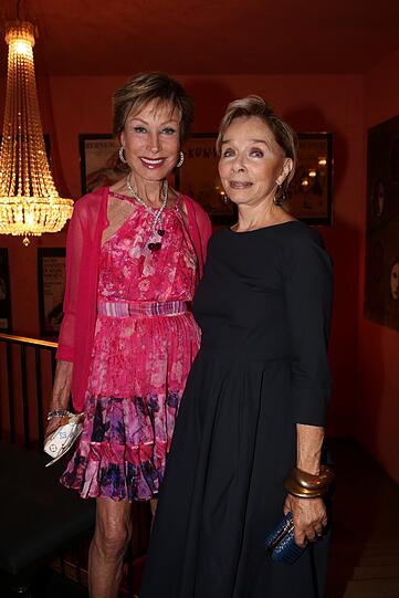 Dr. Antje-Katrin Kühnemann und Monika Peitsch.