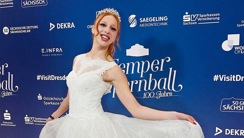 Anna Ermakova ist gerngesehener Gast bei vielen Events - wie hier Anfang Februar beim 100-jährigen Jubiläum des SemperOpernballs in Dresden. Am 22. März 2025 feiert sie ihren 25. Geburtstag.