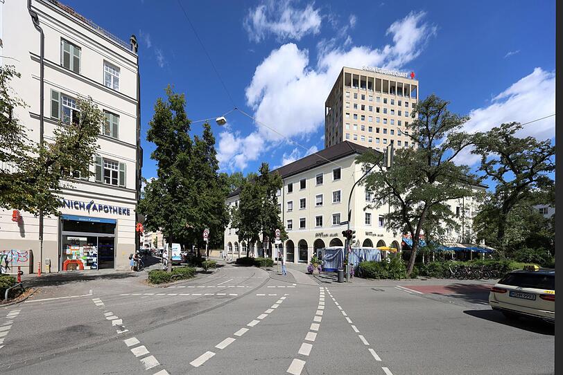 Downtown Neuhausen: hier der Blick in die Winthirstraße. Downtown Neuhausen: hier der Blick in die Winthirstraße.