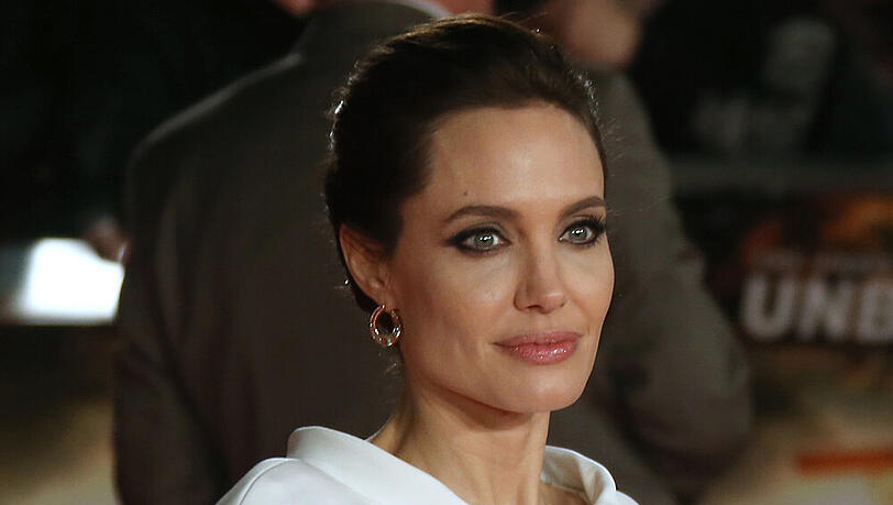 Angelina Jolie bei der London-Premiere ihres Films "Unbroken" Angelina Jolie bei der London-Premiere ihres Films "Unbroken"
