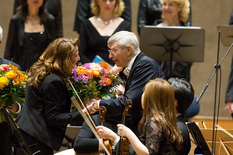 Blumen für Herbert Blomstedt.