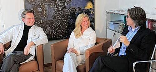 Ein Gespräch mit zwei Schönheits-Experten: Dr. med. Ludger Meyer (links, Villa Bella) und Dr. med. Elke Seebach (Duale Medizin).