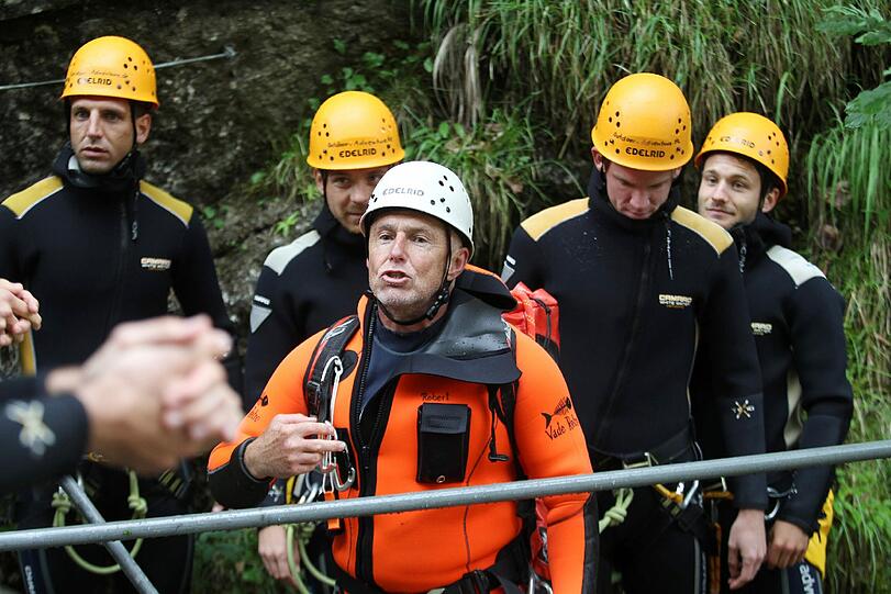 Die Löwen beim Team-Building: Beim Trainingslager in Bad Häring stand am Freitag Canyoning auf dem Programm. Die Bilder aus den Schluchten!