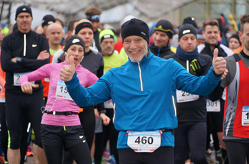 Ambitionierte Profis und Freizeitsportler absolvierten am Samstag  zum Abschluss der Winterlaufserie 20 km im Olympiapark. Hier sehen Sie alle Bilder.