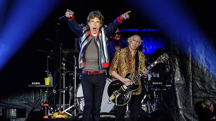 Der Schlagzeuger Steve Jordan mit Ronnie Wood (l.) und Keith Richards.