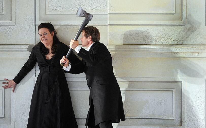 Die Oper "Le nozze di figaro" (zu deutsch "Figaros Hochzeit") ist von Wolfgang Amadeus Mozart. Sie wurde zum ersten Mal am 1. Mai 1786 im Wiener Burgtheater aufgeführt.