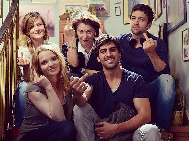So "herzlich" grüßt Elyas M'Barek seine Fans