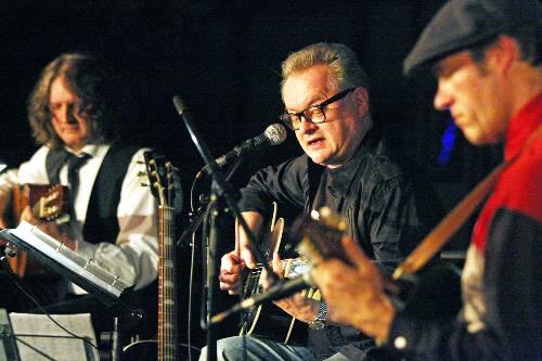 Zorniger Untergangsprophet: Heinz Rudolf Kunze (Mi.) mit Wolfgang Stute (li.) und Hajo Hoffmann beim Nürnberger Konzert.