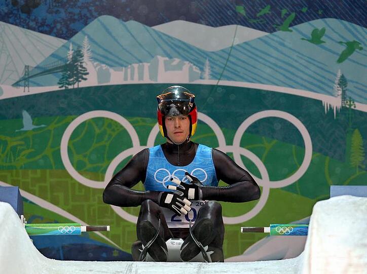Die Rodler werden nicht wie hier im Training David Möller vom Herren-Start beginnen.