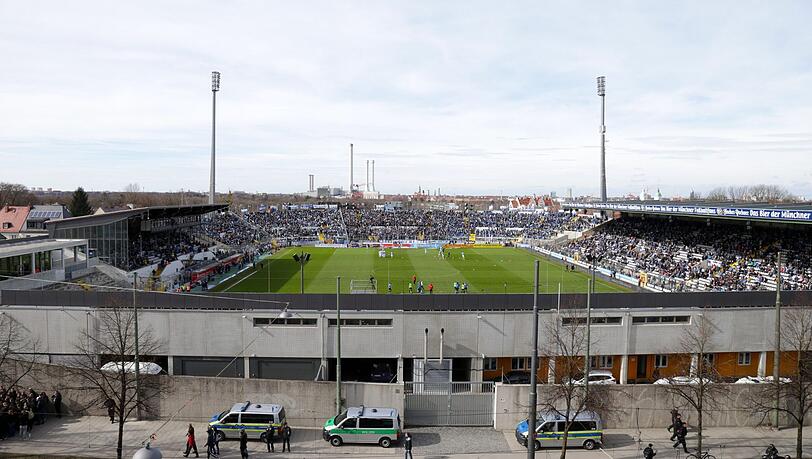 Für manche Anwohner sind Heimspiele des TSV 1860 im Grünwalder Stadion ein Ärgernis. Für manche Anwohner sind Heimspiele des TSV 1860 im Grünwalder Stadion ein Ärgernis.