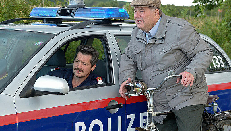 Ermittler Simon Polt (Erwin Steinhauser, r.) pflegt nur zu Norbert Sailer (Fritz Karl) noch Kontakt Ermittler Simon Polt (Erwin Steinhauser, r.) pflegt nur zu Norbert Sailer (Fritz Karl) noch Kontakt
