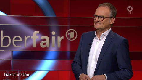 Frank Plasberg wunderte sich über den Zwischenfall am Montagabend bei "Hart aber fair".