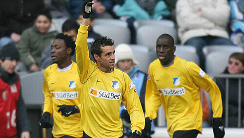 Zelebriert den Triumph: Francisco Copado Zelebriert den Triumph: Francisco Copado
