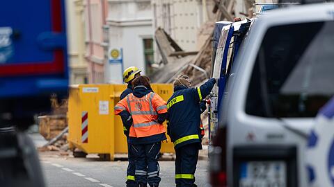Rettung in Tr&uuml;mmern &ndash; Suche nach den drei Vermissten in G&ouml;rlitz l&auml;uft.