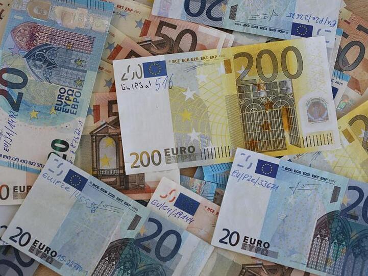 Rund 251.000 Euro-Blüten zogen Polizei, Handel und Banken in Europa im ersten Halbjahr 2019 aus dem Verkehr.