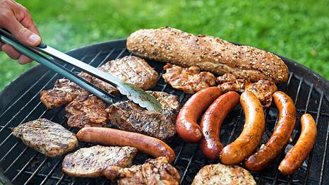Fleisch ist nach wie vor das Grillgut, das von den Deutschen am h&auml;ufigsten nachgefragt wird.