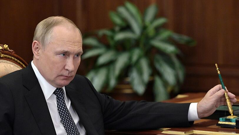 Der russische Präsident Wladimir Putin will zum orthodoxen Weihnachtsfest die Waffen schweigen lassen.