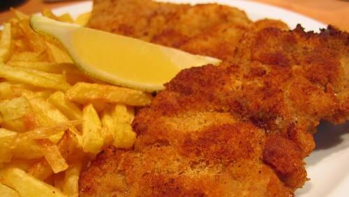 Bei der Herstellung eines Schnitzels wird viel CO2 erzeugt Bei der Herstellung eines Schnitzels wird viel CO2 erzeugt