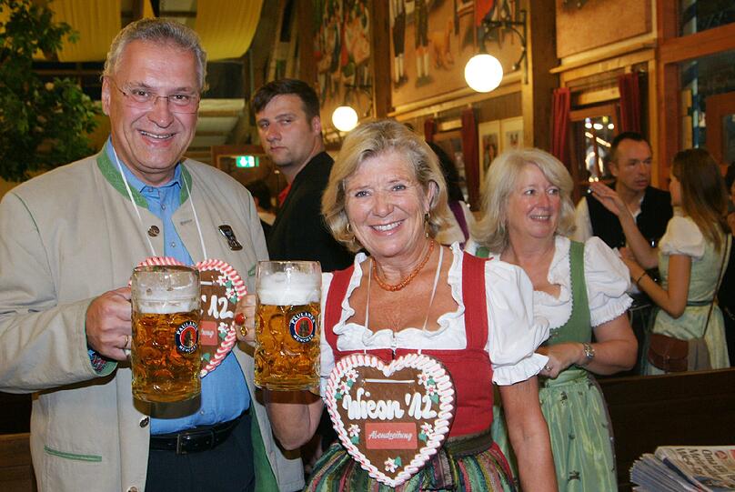 Ein Prosit der Gemütlichkeit.