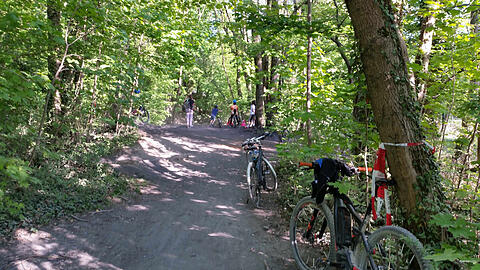 Der Tatort: Das Gelände für Mountainbiker.