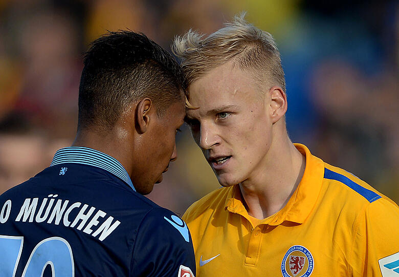 RUBIN OKOTIE - Note 4: War schwer vom Ball zu trennen und macht die Bälle vorne gut fest. Ihm fehlte allerdings über die gesamte Spielzeit die Bindung zum Team und jede Torgefahr.