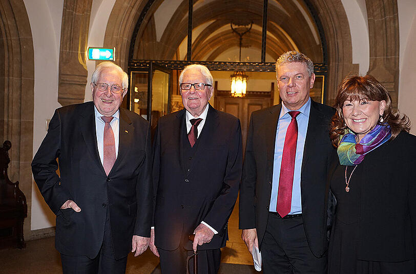 Bernhard Vogel, der frühere Ministerpräsident von Thüringen und Rheinland-Pfalz, mit seinem Bruder Hans-Jochen, OB Reiter und dessen Frau Petra.