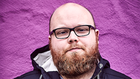 Der Sänger Andreas Kümmert lässt heute mit seiner Stimme das Ampere erklingen.
