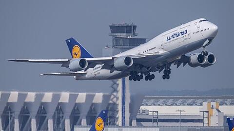 Die Lufthansa hat sich Konzernchef Spohr zufolge auf das mögliche Scheitern des Rettungsplans vorbereitet.