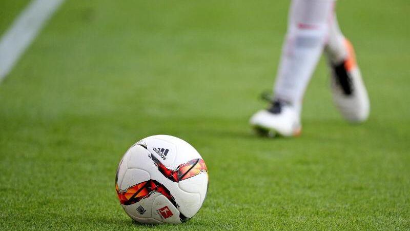 Ein Fußball-Spiel. (Symbolbild)
