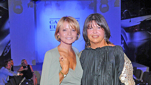 Uschi Glas mit Modedesignerin Gabriele Blachnik. Uschi Glas mit Modedesignerin Gabriele Blachnik.