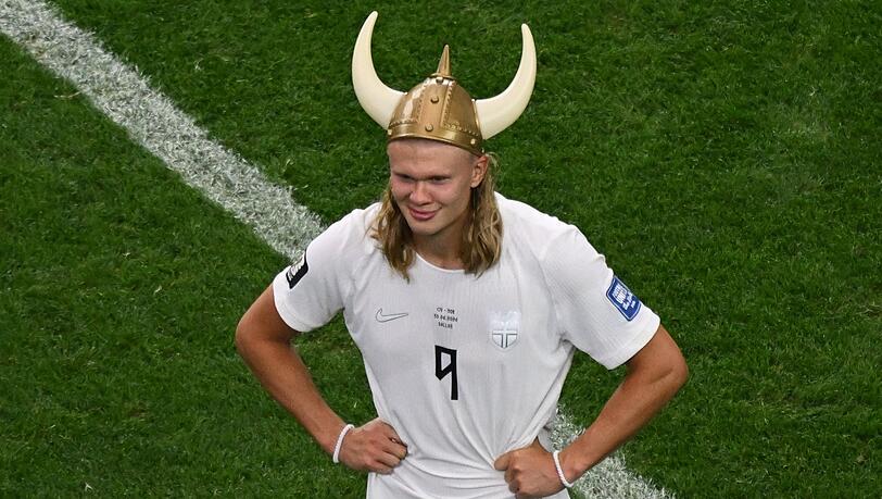 Norwegens Held mit Wikinger-Helm: Erling Haaland.